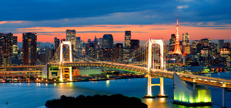 Вечерний вид на Токио (яп. 東京, とうきょう)